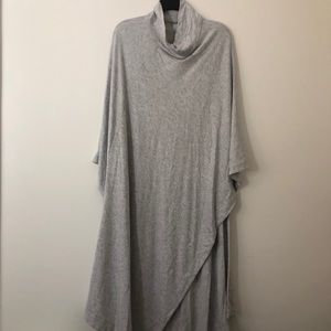 Lou & Grey Long Gray Poncho